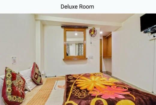 Odyssey Stays Pooja Homestay ムスーリー エクステリア 写真